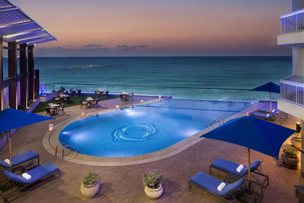 HILTON ALEXANDRIA CORNICHE HOTEL